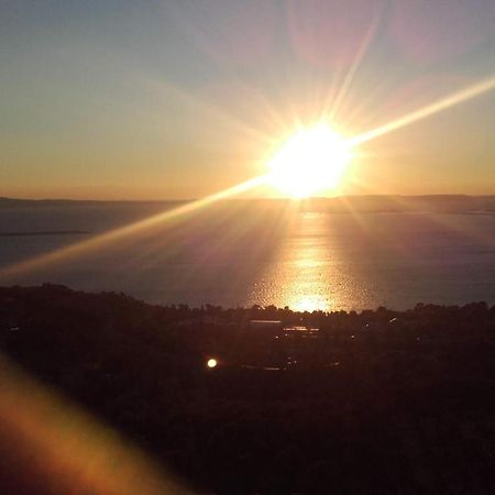 Appartement Proche Aeroport Marseille Marignane - Studio Confortable - Logement Ideal - Hebergement Tout Equipe 로냑 외부 사진