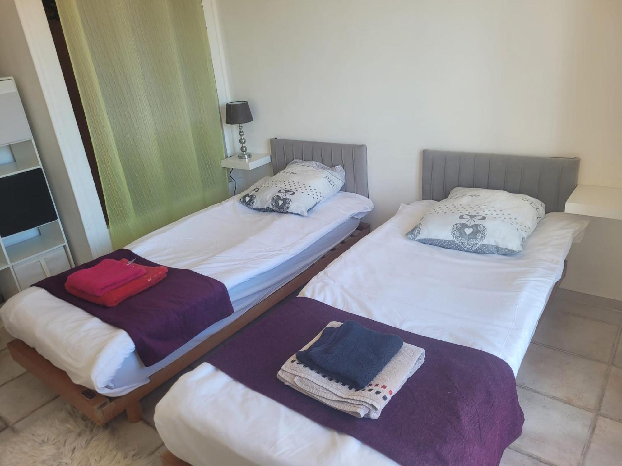 Appartement Proche Aeroport Marseille Marignane - Studio Confortable - Logement Ideal - Hebergement Tout Equipe 로냑 외부 사진