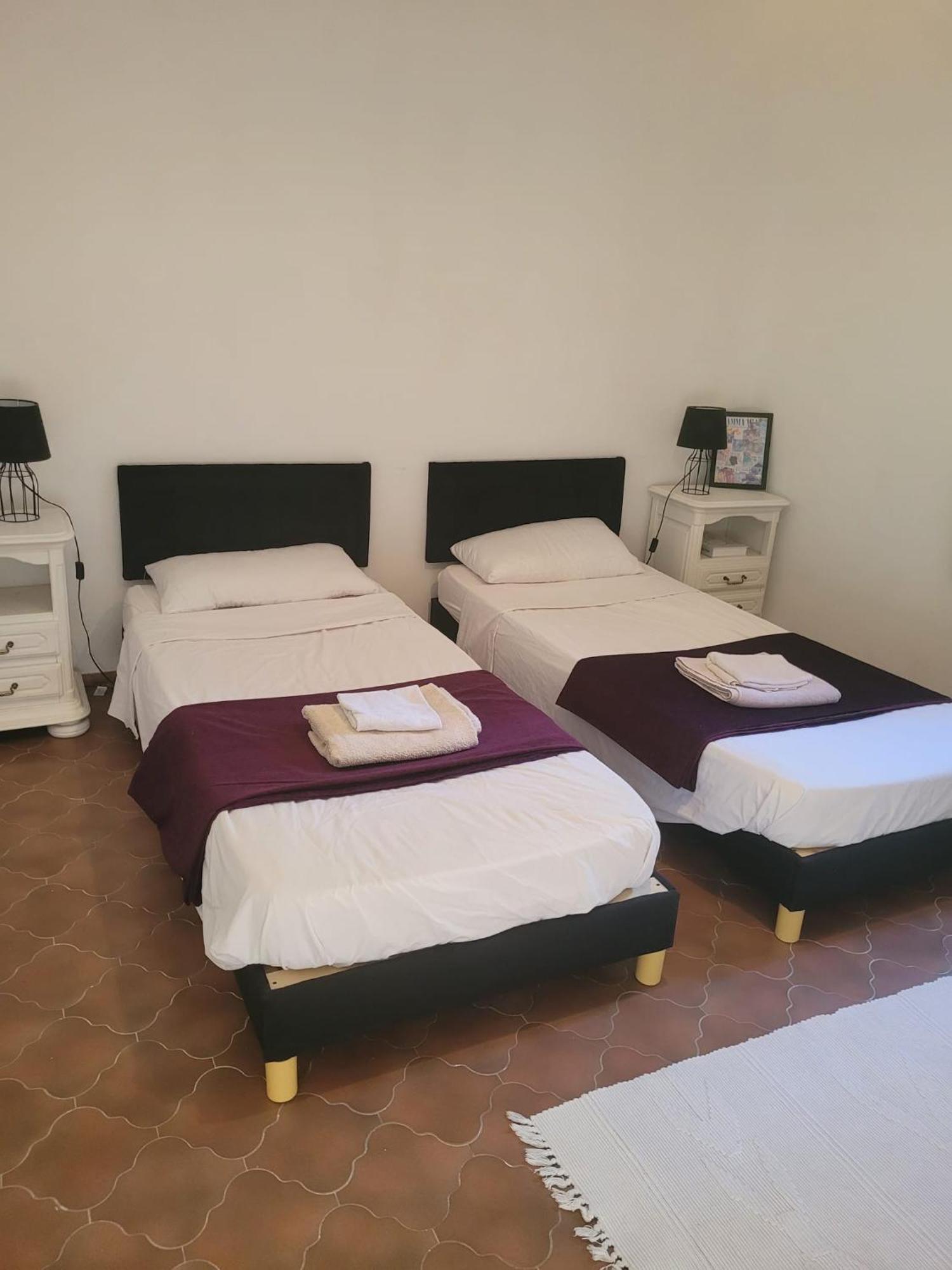 Appartement Proche Aeroport Marseille Marignane - Studio Confortable - Logement Ideal - Hebergement Tout Equipe 로냑 외부 사진