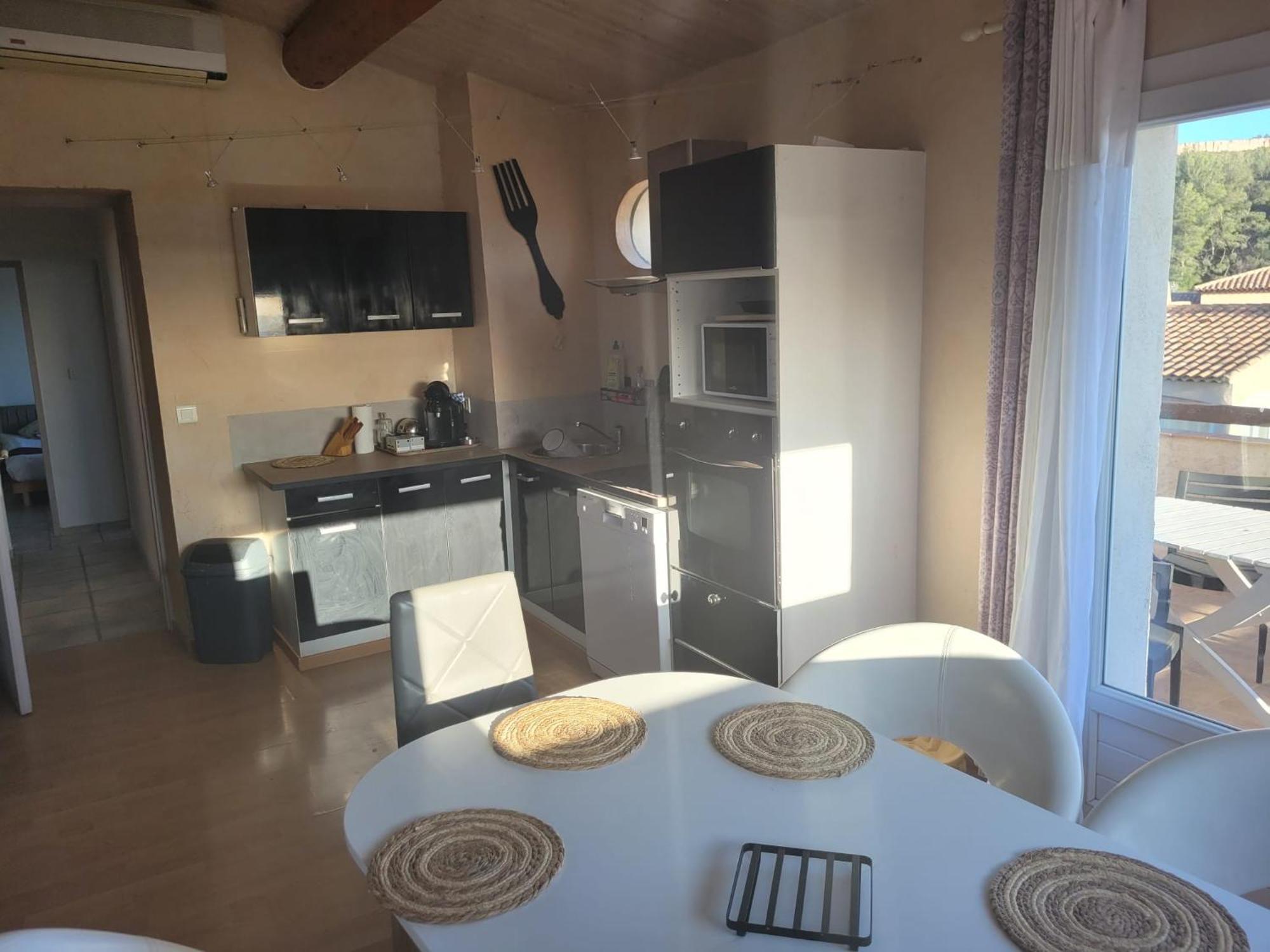 Appartement Proche Aeroport Marseille Marignane - Studio Confortable - Logement Ideal - Hebergement Tout Equipe 로냑 외부 사진